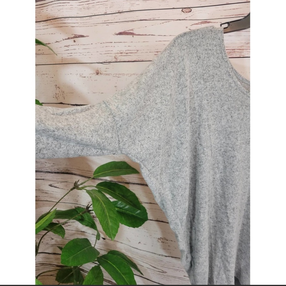 🆕 Anthropologie Gyft Soft & Cozy Hacci Knit Top with Dolman Sleeves, Size M - Picture 10 of 16